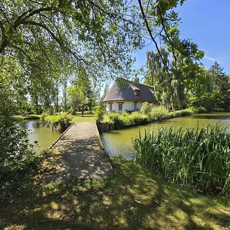 Chaumière Entre Rivière&champs, Piscine Privée Villa